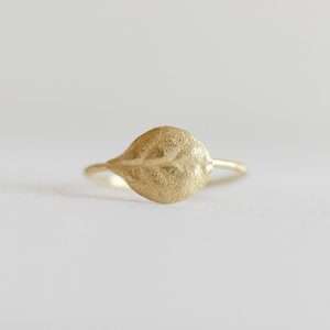 Leaf | Margheritina | tiny ring